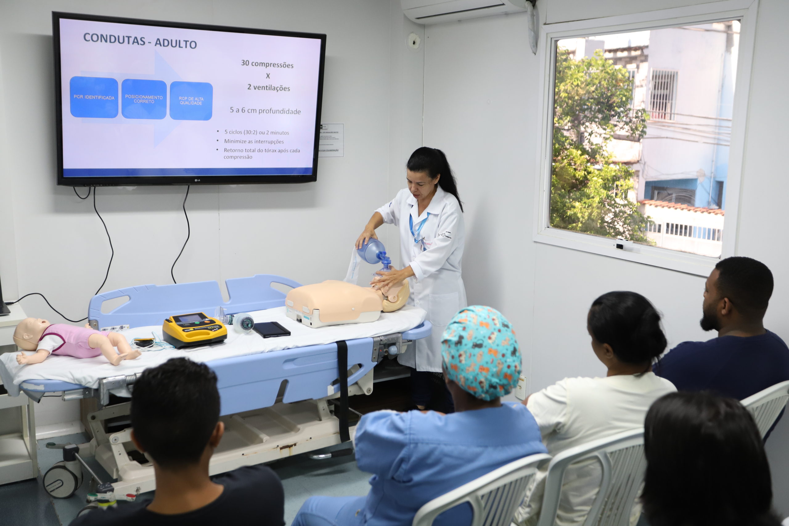 Curso BLS UPA Magalhães Bastos