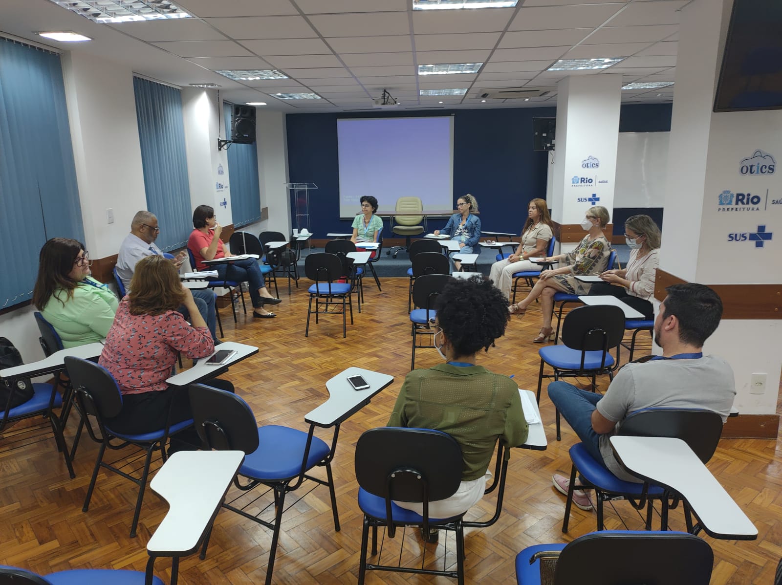 Reunião sobre a saúde da pessoa idosa